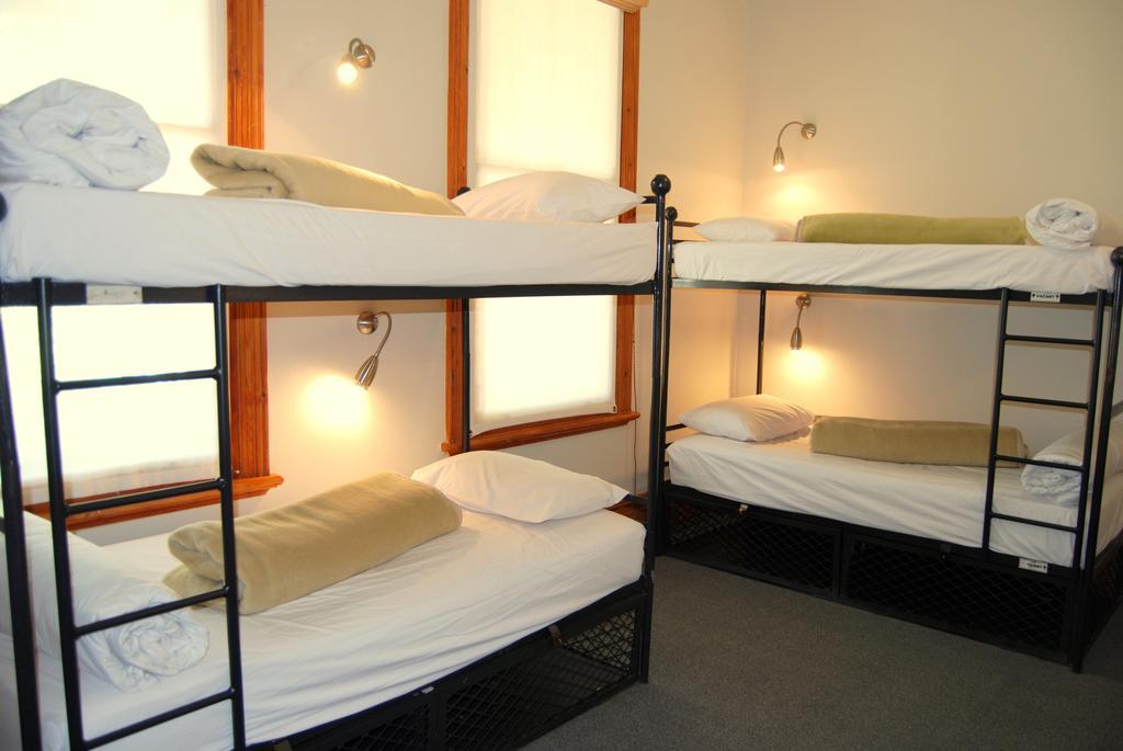 Bett im gemischten 6-Bett-Schlafsaal